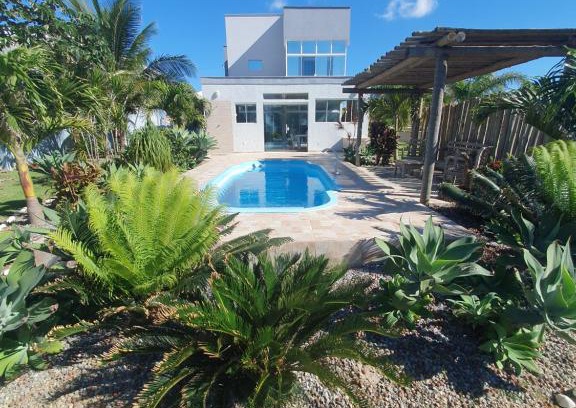 Sao Vicente de Paula House | Casarão de frente para a lagoa de Praia Seca