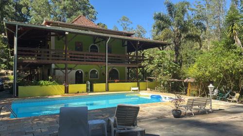 Sao Luiz Do Paraitinga Bed & Breakfast | Casarão verde