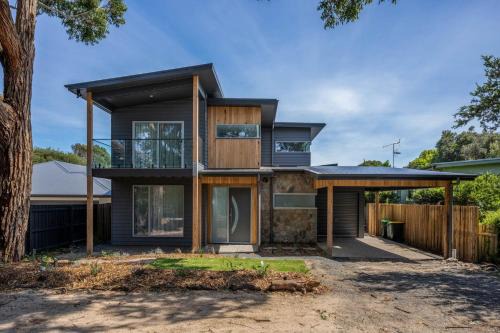 Inverloch House | CasaRona Del Mar
