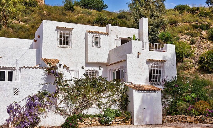 Turre House | Casas de KoKo - a terraced house in a quiet natural setting