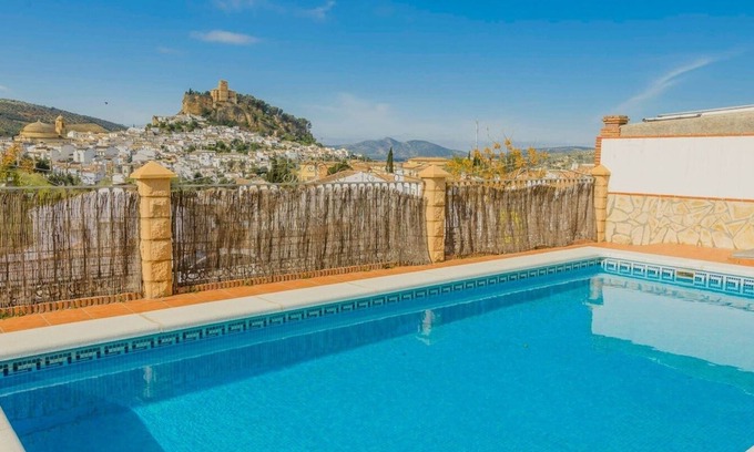 Montefrio Villa | Casas de Paquita - El Mirador Montefrío by Ruralidays