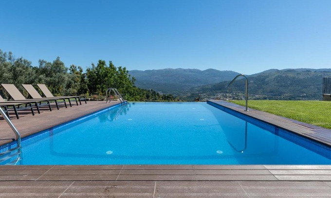 Bico Villa | Casas de Tourim