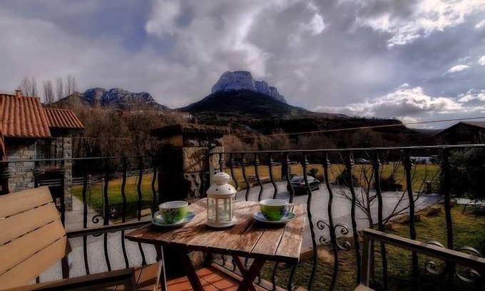 Puertolas Cottage | Casas rurales La Ribera for 4 people