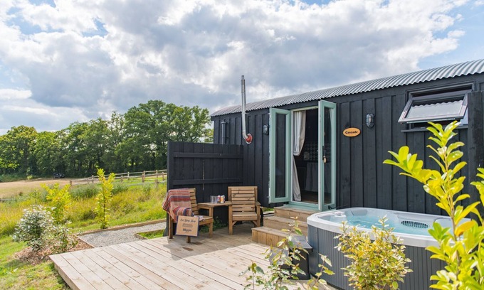 Abbess Roding Cabin | Cascade - a holiday let by Bloom Stays that sleeps 2 guests in 1 bedroom