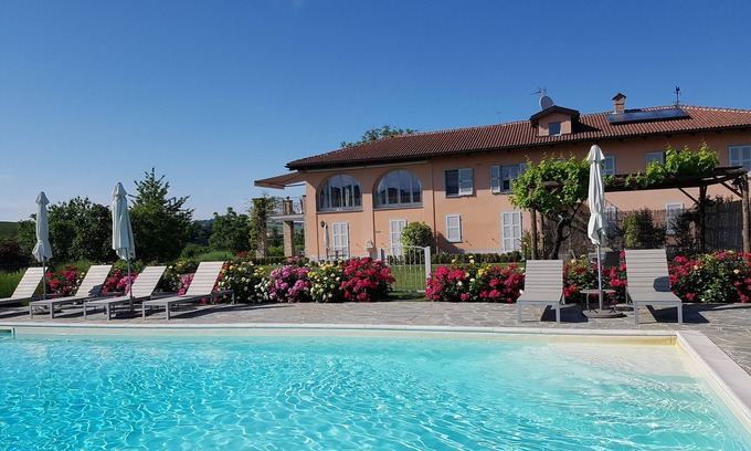 Castiglione Tinella Apartment | Cascina del Noce - Asti