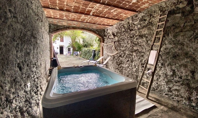 Ozzano Monferrato Villa | Cascina Liebe -Villa Garden, Jacuzzi, Sauna By Halldis