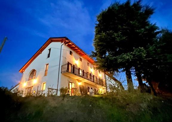 Rocchetta Palafea Bed & Breakfast | Cascina Malinverni