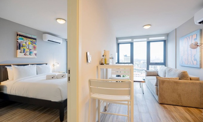 Santa Ana Apartment | Casco View Life - Jr. Premium View. 1 Bedroom