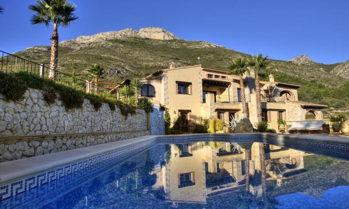Jalon House | Caserio del Mirador