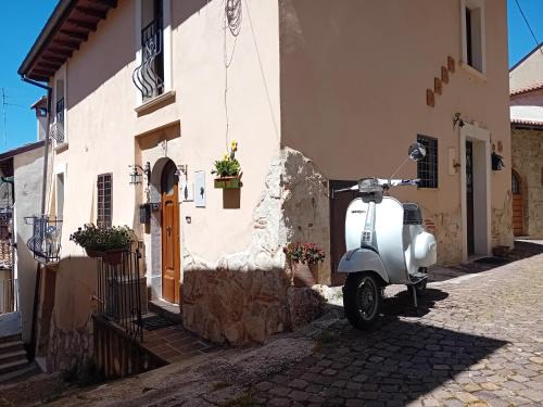 Rocca di Mezzo Apartment | Casetta del Rione