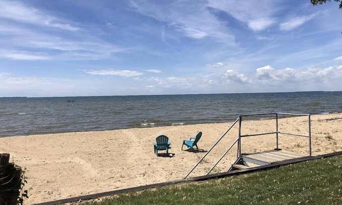 Caseville Cottage | Caseville/Oak Point Beach House