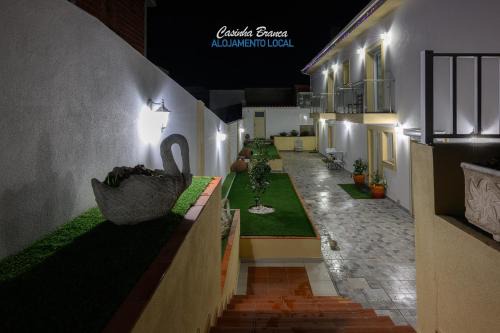 Fundao House | Casinha Branca