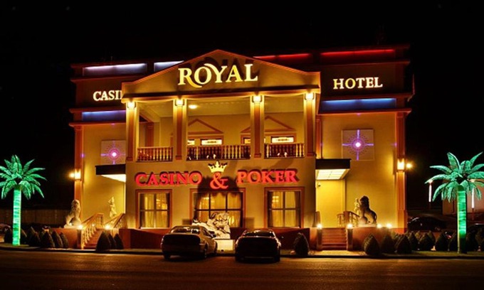 Horni Folmava Hotel | Casino & Hotel Royal