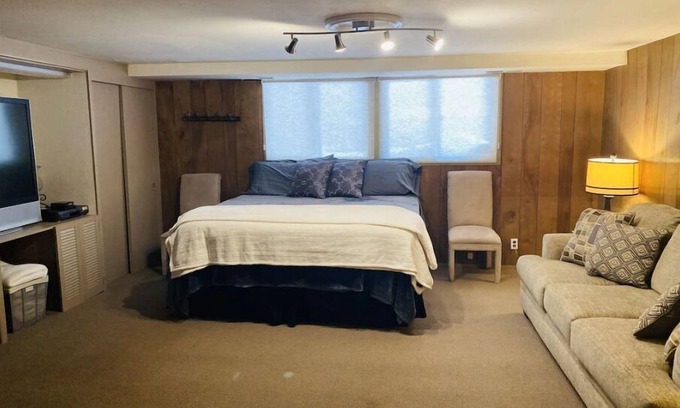 Bear House | Casino House One B/R Condo
