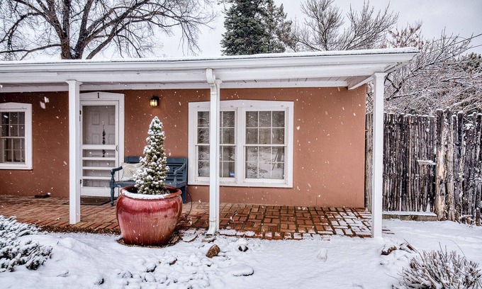 Historic Eastside House | Casita Ana | Cozy Retreat Near Canyon Road