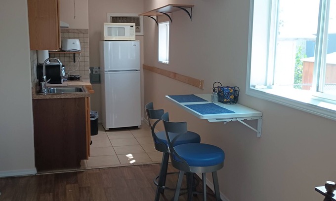 North Albuquerque Acres Apartment | Casita Chiquita, a Charming studio in North East Albuquerque.