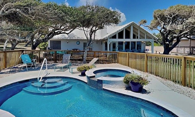 Rockport House | Casita Del Mar | Pool, Waterfront w/Pier