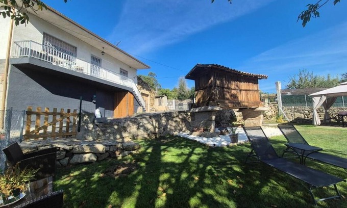 A Merca House | Casita del Rio - Ourense