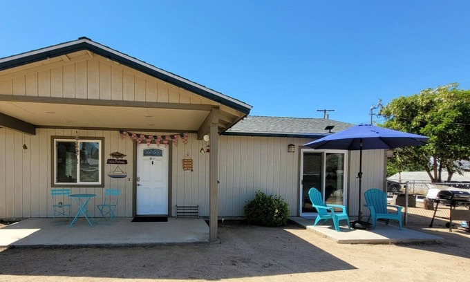 Lake Isabella Cottage | Casita Isa is located 1 mile from the Lake!