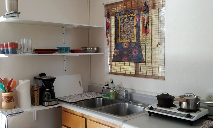 Lakeport Cottage | Casita Kristi for the traveling professional