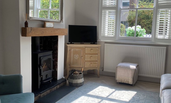 Alderley Edge House | Casita Luxury Stay.nA beautiful refurbished Victorian home in Alderley Edge