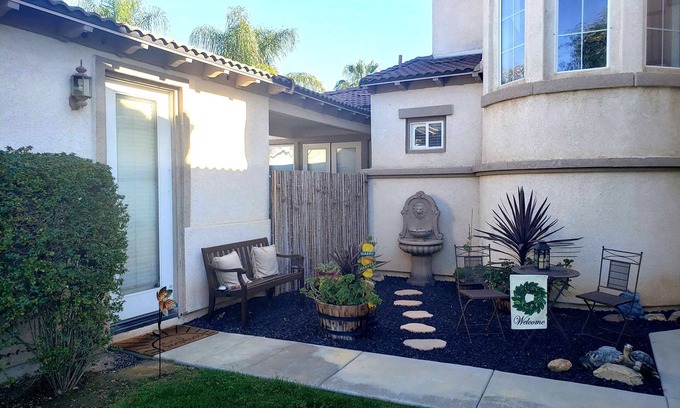 Sun City House | Casita MenifeenCozy and private 1 bedroom Casita, couple or solo traveler