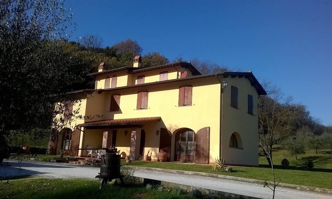 Santa Maria a Monte Apartment | Casolare Di Capilato