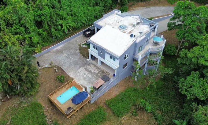 Trujillo Alto Villa | Casona Carraizo Retreat