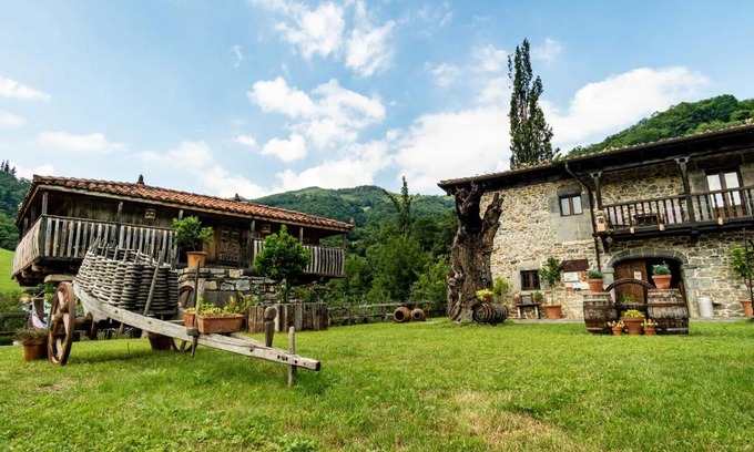 Corigos Hotel | Casona de El Castañíu