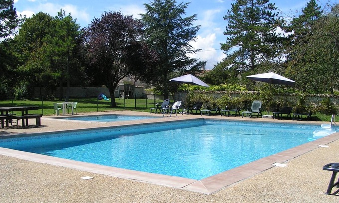 Duil-sur-le-Mignon House | Cassiopeia - Les Constellations