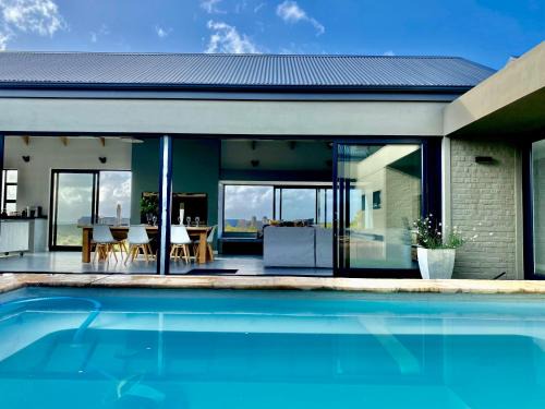 Gansbaai Villa | Cast Away at Romansbaai - Salted Fynbos Staying
