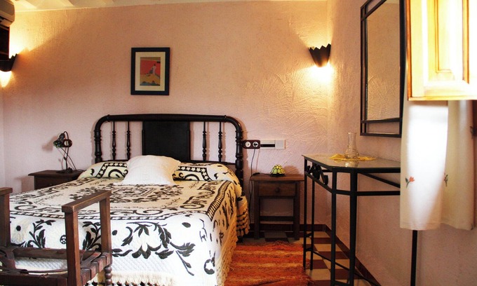 La Alqueria Apartment | Castaño Apartment: the old house