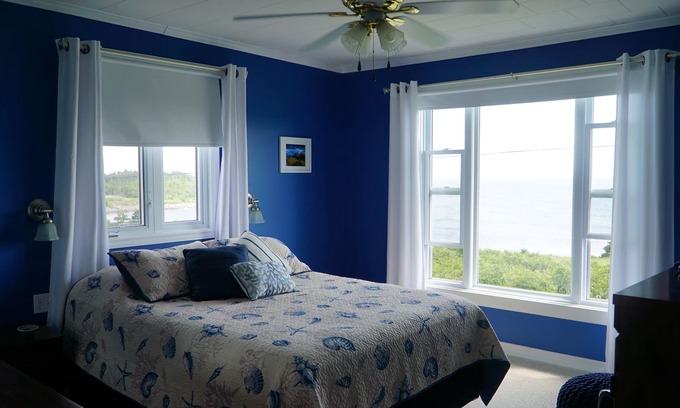 Renews-Cappahayden Cottage | Castaway Cottage - Private Oceanfront Cottage on Irish Loop / ECT Cappahayden