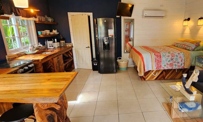 Sandy Bay Hotel | Castaway @ The Blue Bahia Resort in Sandy Bay