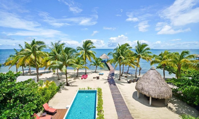 Plantation Villa | Castaway Villa - 4 Bedroom Beachfront Villa