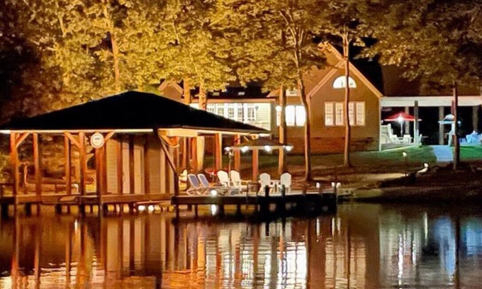 Macon House | Castaways | Spectacular Views | Boat Ramp | Pet-Friendly (Fee)