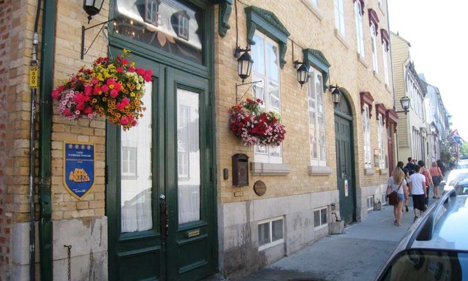 Vieux-Quebec-Cap-Blanc-colline Parlementaire Bed & Breakfast | Castel d'Amérique Française