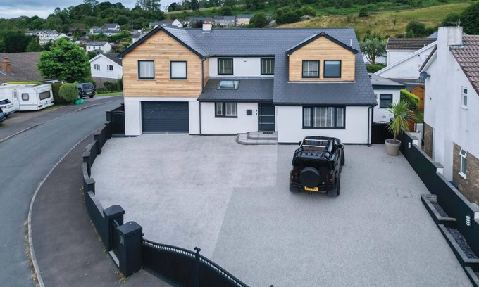 Pontsticill House | Castell Morlais - Luxurious 5 Bed - Pontsticill