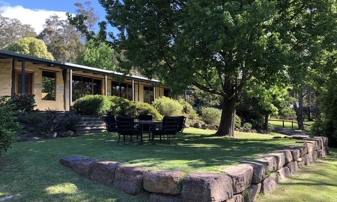 Castella House | Castella Country Retreat - Mudbrick