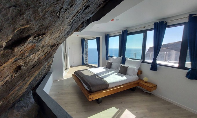 Tabua Apartment | Castelo do Mar - Premium Seaviewsuite C4 With Jacuzzi