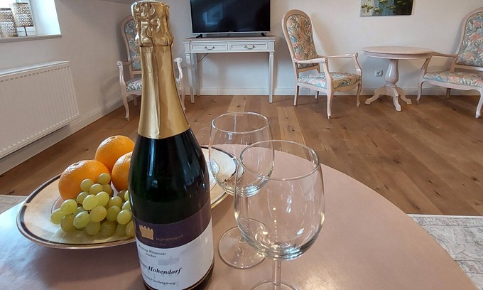 Hohendorf Apartment | Castle Apartment WE 30 - Hohendorf Castle