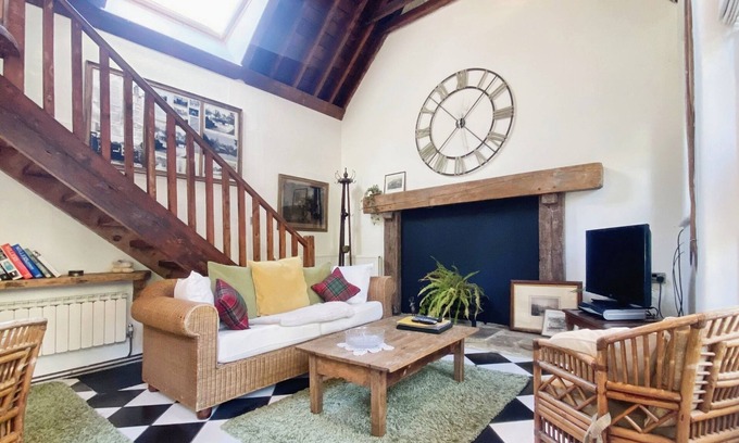 Ventnor Apartment | Castle Cottage - 1 bedroom cottage, sleeps 2 guests