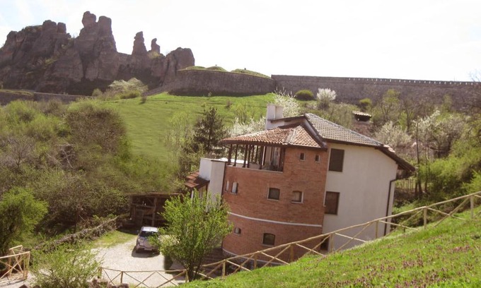 Belogradchik House | Castle Cottage Bed & Breakfast