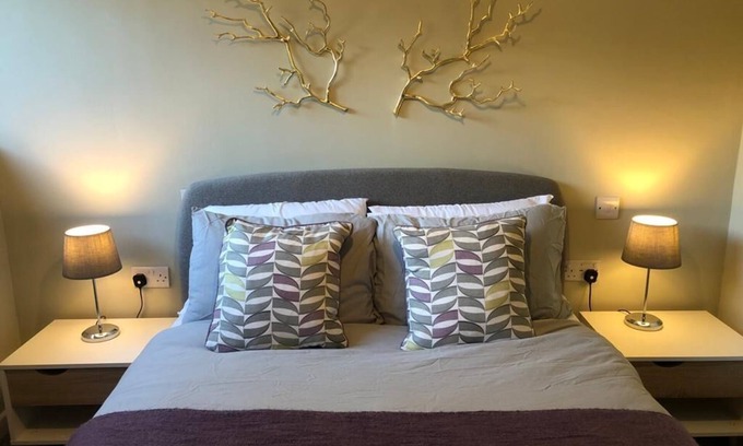 Keighley Apartment | Castle Court Modern 2 Bed Apartment