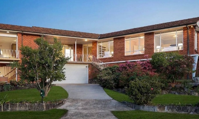 Castle Cove House | Castle Cove · Cove Pearl 4 Bedroom Family Stays