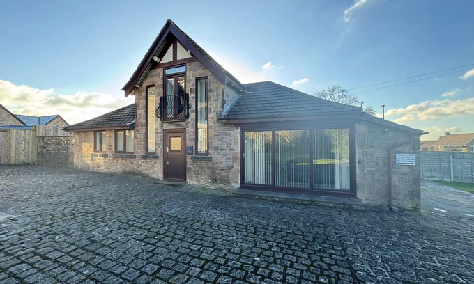Combs House | Castle House Holiday Home