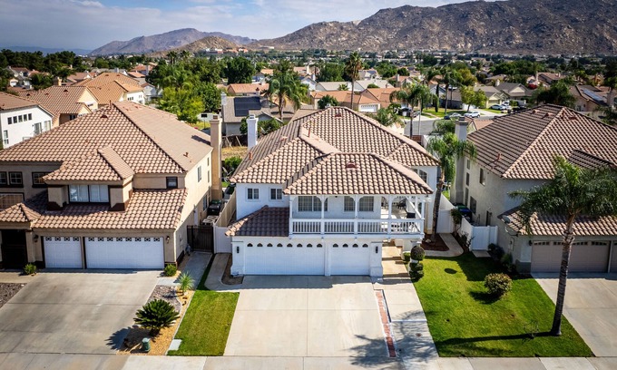Moreno Valley House | Castle in Moreno Valley Ranch BRM