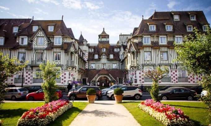 Fontenay Other | Castle life, 10 km from the sea