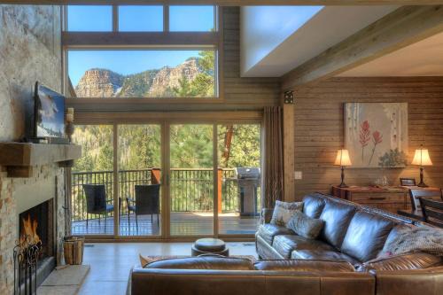 Columbine Lake House | Castle Rock Retreat
