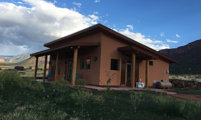 Castle Valley House | Castle Valley Retreat with View of Castle Rock